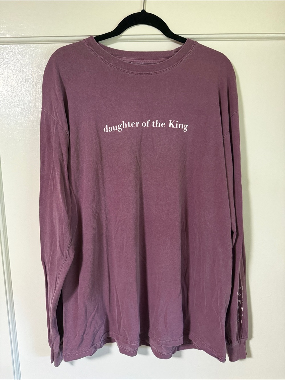 Daughter of the King Long Sleeve Tee - Mauve